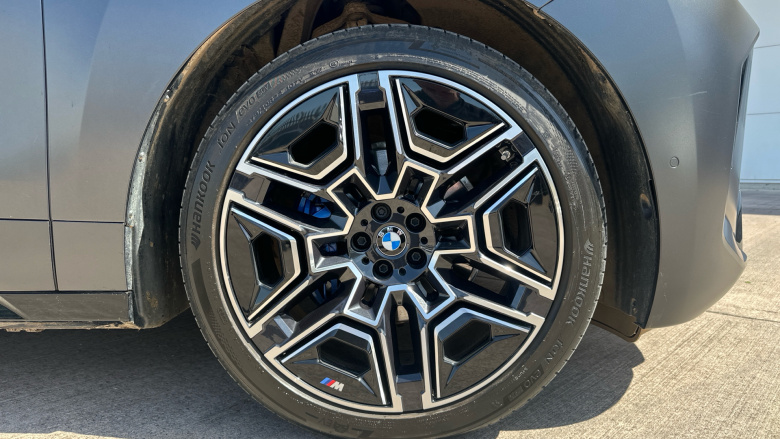 BMW iX 300kW xDrive45 M Sport 101kWh 5dr Auto Electric Estate